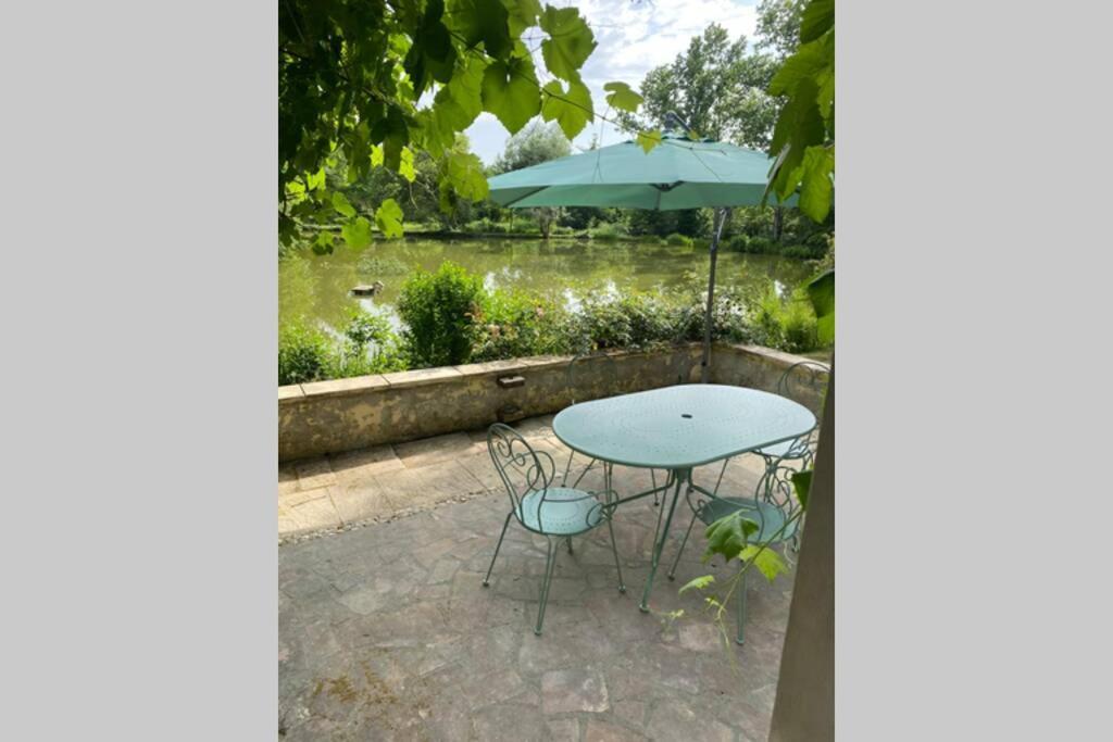 La Petite Maison Au Bord De L'Etang Chirac  Εξωτερικό φωτογραφία