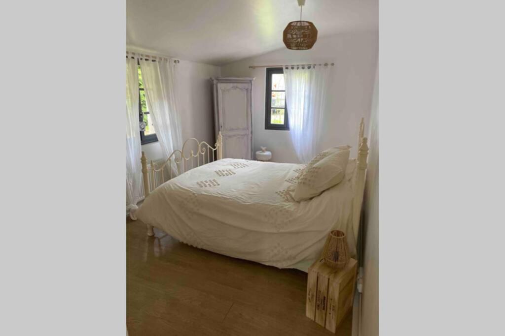 La Petite Maison Au Bord De L'Etang Chirac  Εξωτερικό φωτογραφία